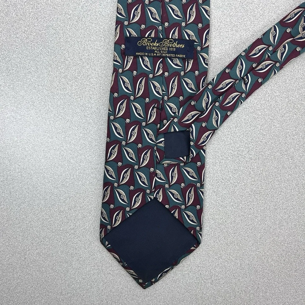Brooks‎ Brothers Men's Tie 100% Silk Green Burgundy Geometric Made in USA